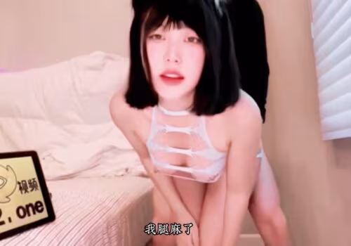 Poster of Anh trai gạ địt cô em gái mới lớn vì thấy em thủ dâm